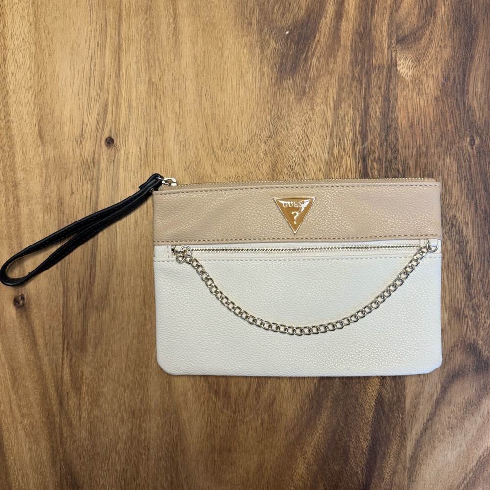 Guess Wristlet